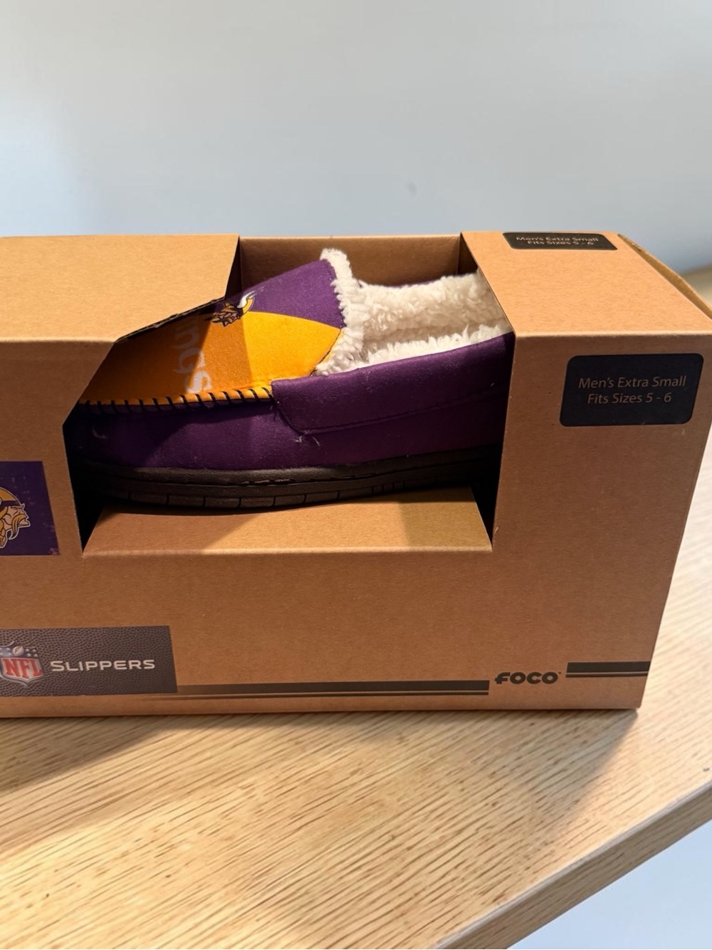 NFL Mens Purple & Gold Cozy Slip-On Slippers